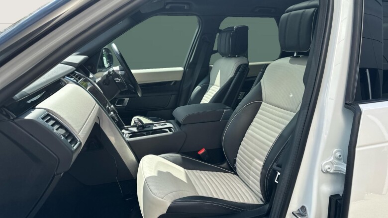 Land Rover Discovery 3.0 D300 R-Dynamic HSE 5dr Auto Diesel Station Wagon